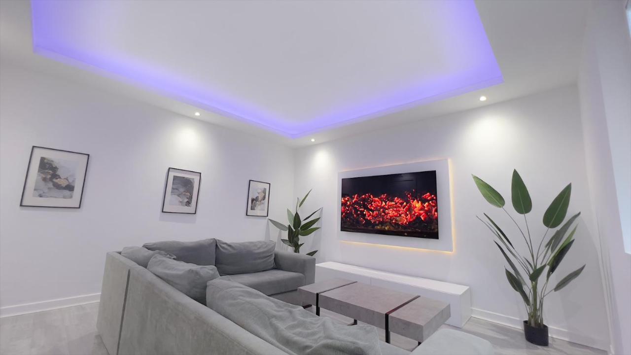 Stunning Luxury Apartment Near Motherwell Wishaw  Exterior foto